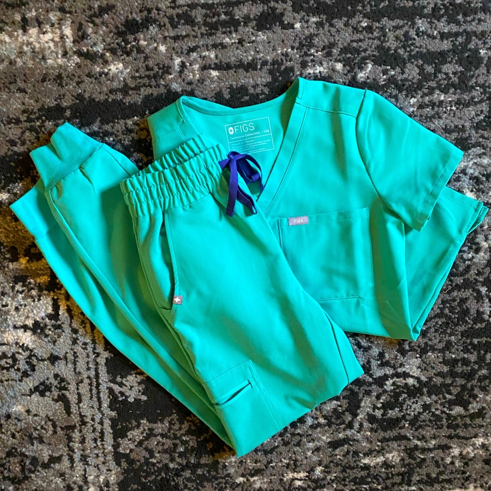 Figs XXS Surgical Green Scrubs HW Zamora Joggers and Catarina Top